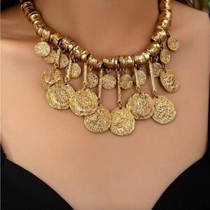 Luxurious Gold Coin Necklace